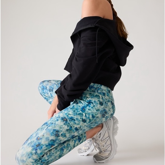 ATHLETA SALUTATION STASH HIGH RISE 7/8 TIGHT - Picture 2 of 6